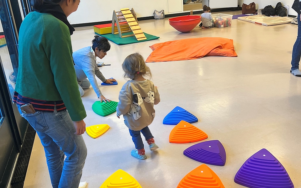 Wöchentliches Meet-up für Familien mit Babies und Toddlers, egal welche Sprache du sprichst.