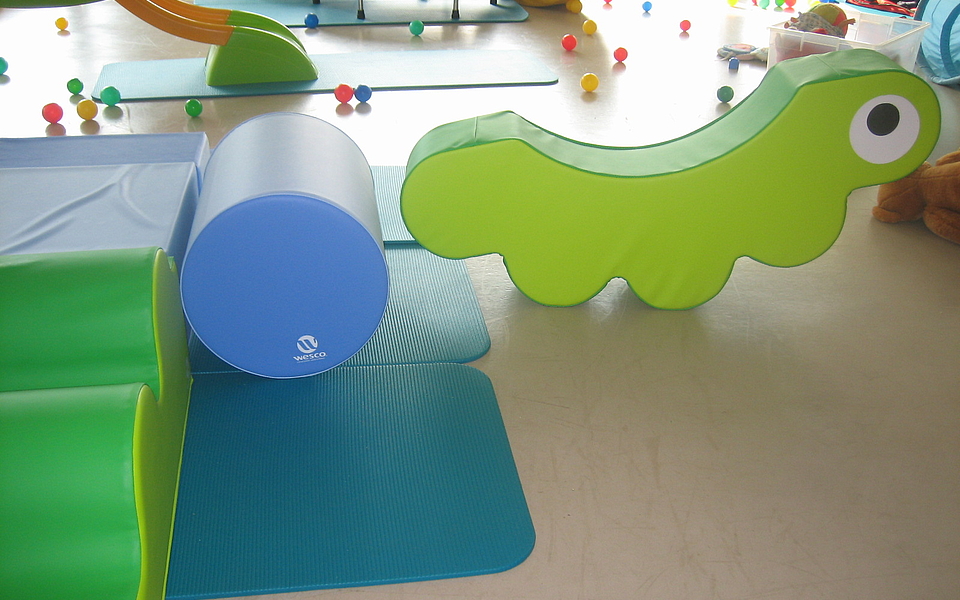 Diverse Bewegungselemente im Indoorspielplatz im Zentrum ELCH Regensbergstrasse