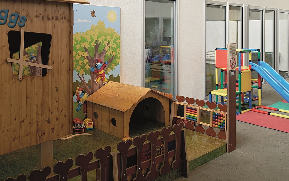 Platz zum Toben im Indoorspielplatz in der Ofenhalle